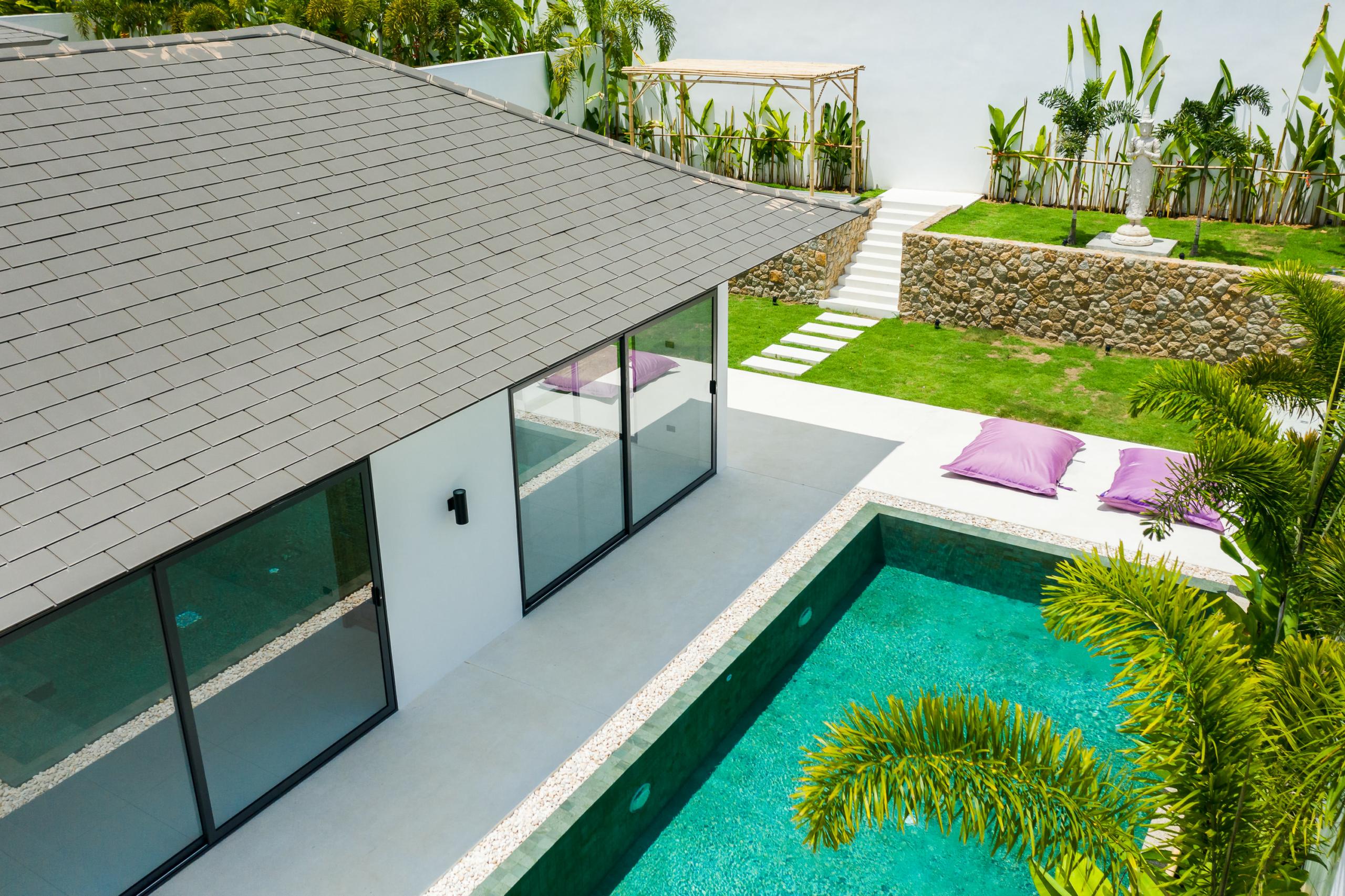 2 Bedroom Balinese style villa for sale in Maenam.