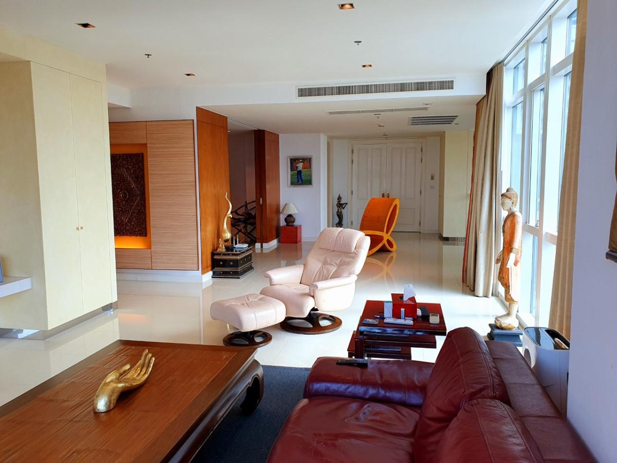 Magnificent cityview 2 bedroom condo in Bangkok for sale